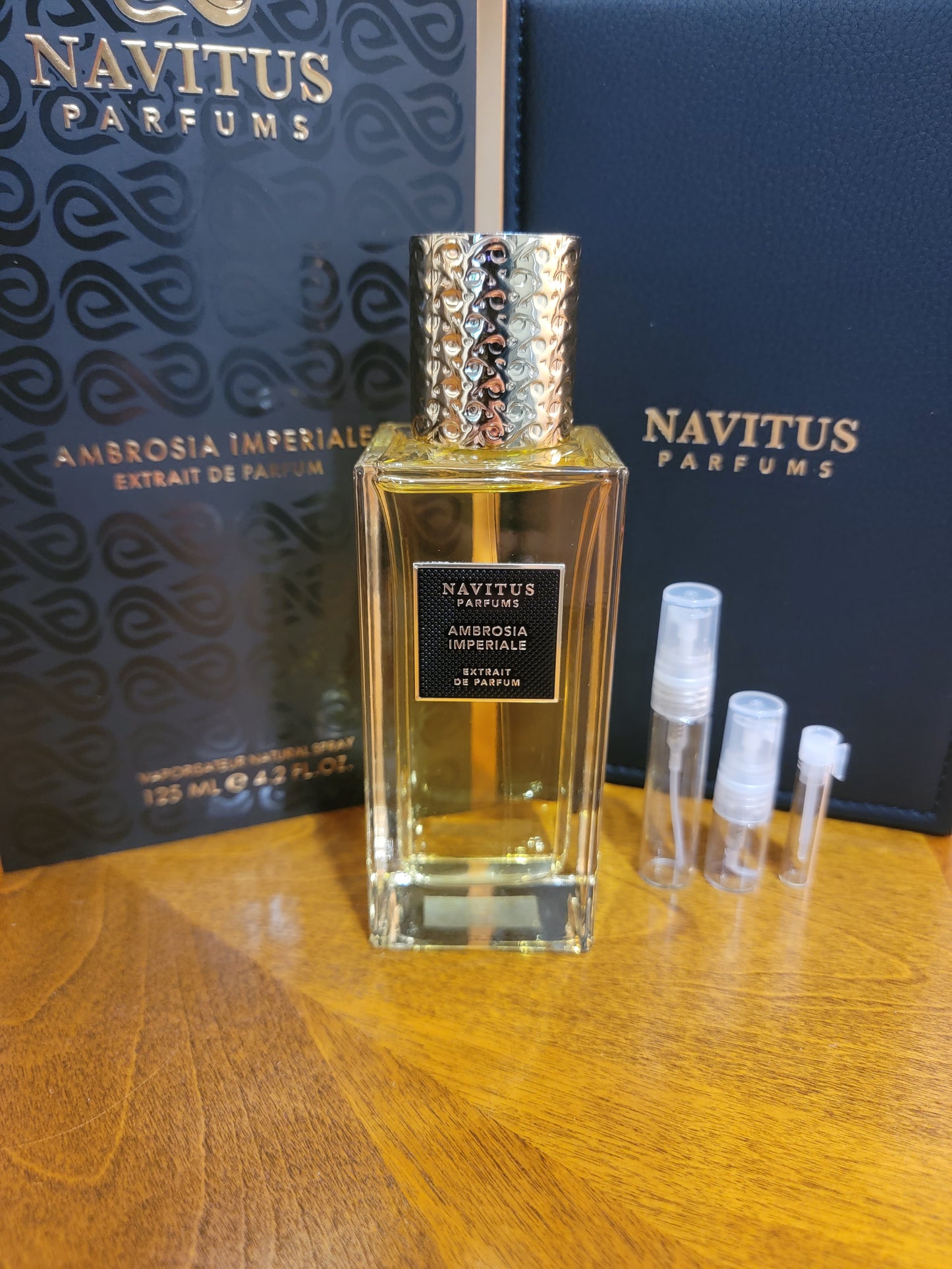 Ambrosia Imperiale - Navitus Parfums, Extrait de parfum 0.8ml, 2ml, 5ml sample