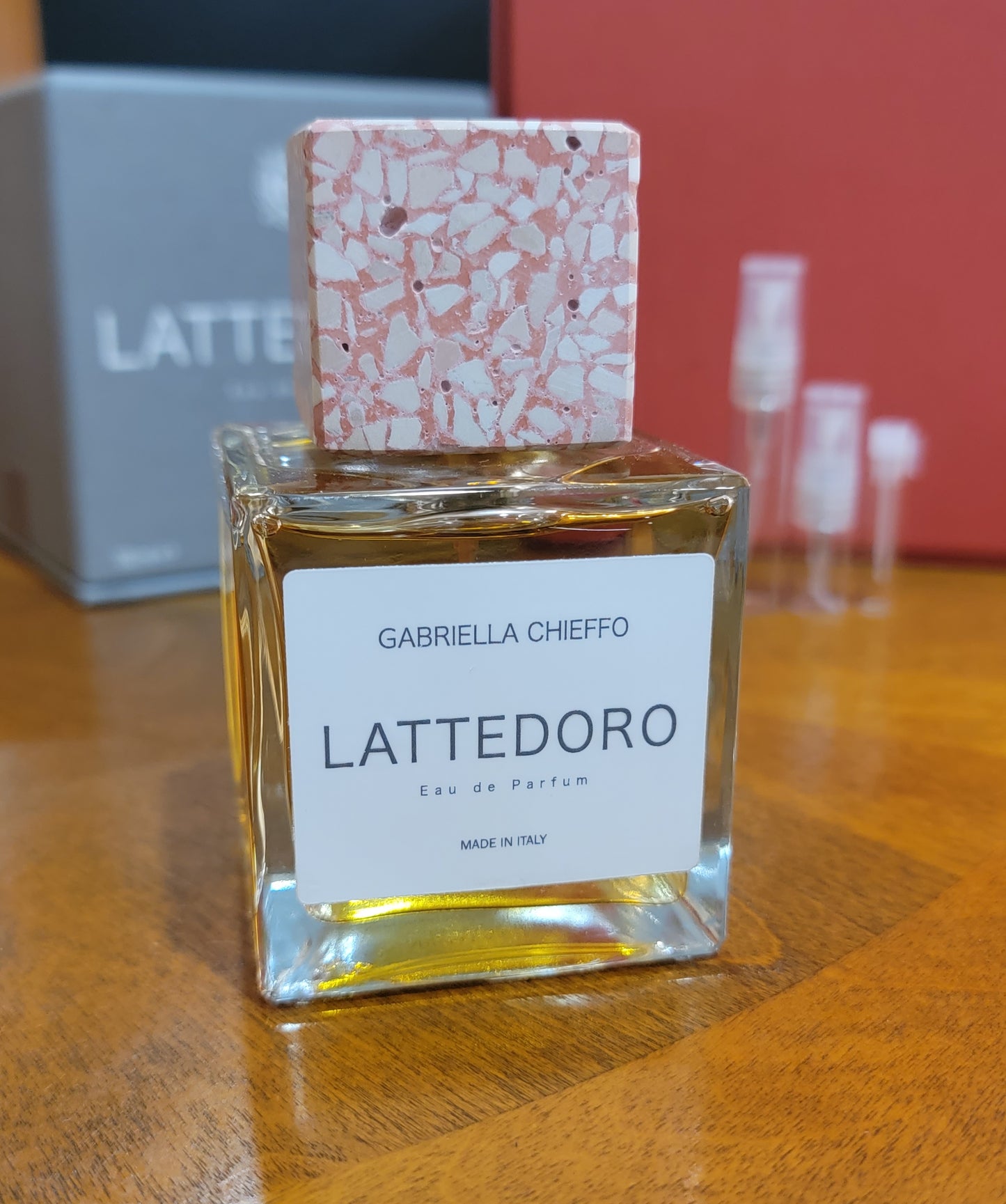 Lattedoro - Gabriella Chieffo, Eau de parfum 0.8ml, 2ml, 5ml sample