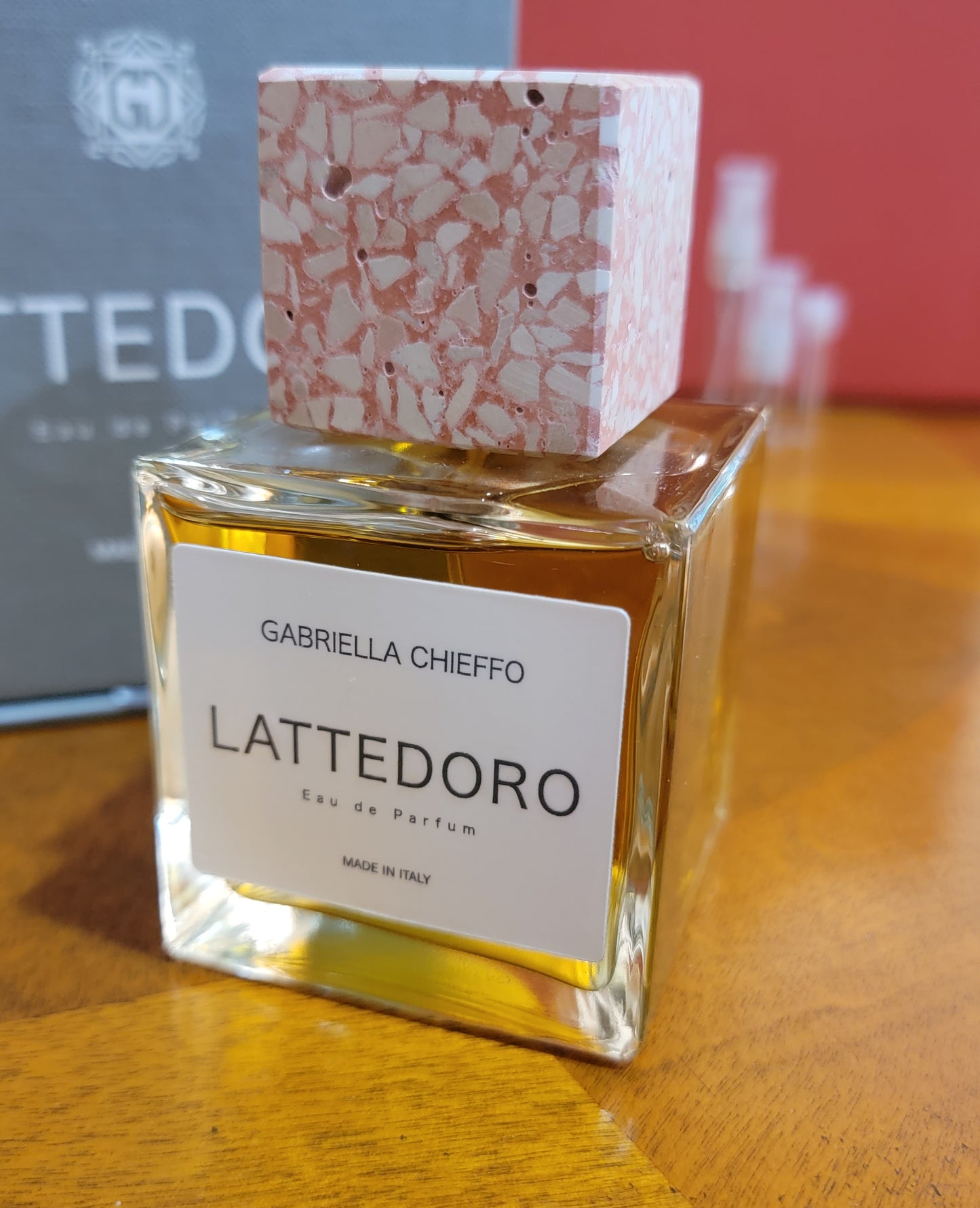 Lattedoro - Gabriella Chieffo, Eau de parfum 0.8ml, 2ml, 5ml sample